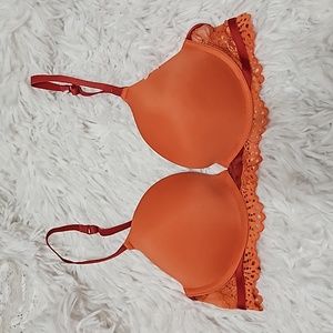Lighly padded lace bra‎